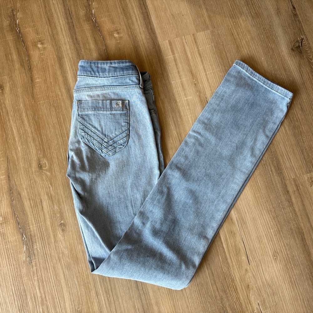 GUESS JEANS 
LOW RISE STRAIT JEANS SIZE 26